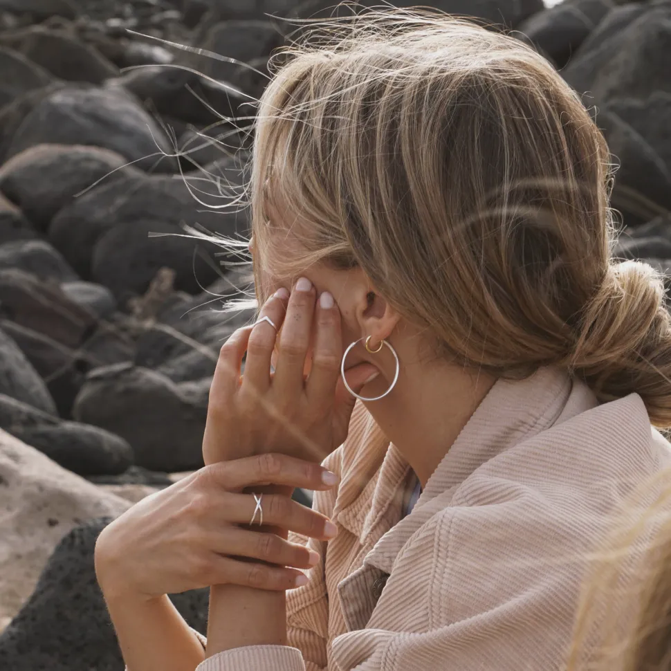 Anillo Crossed