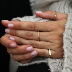 Anillo Simple + (Oro 9k)